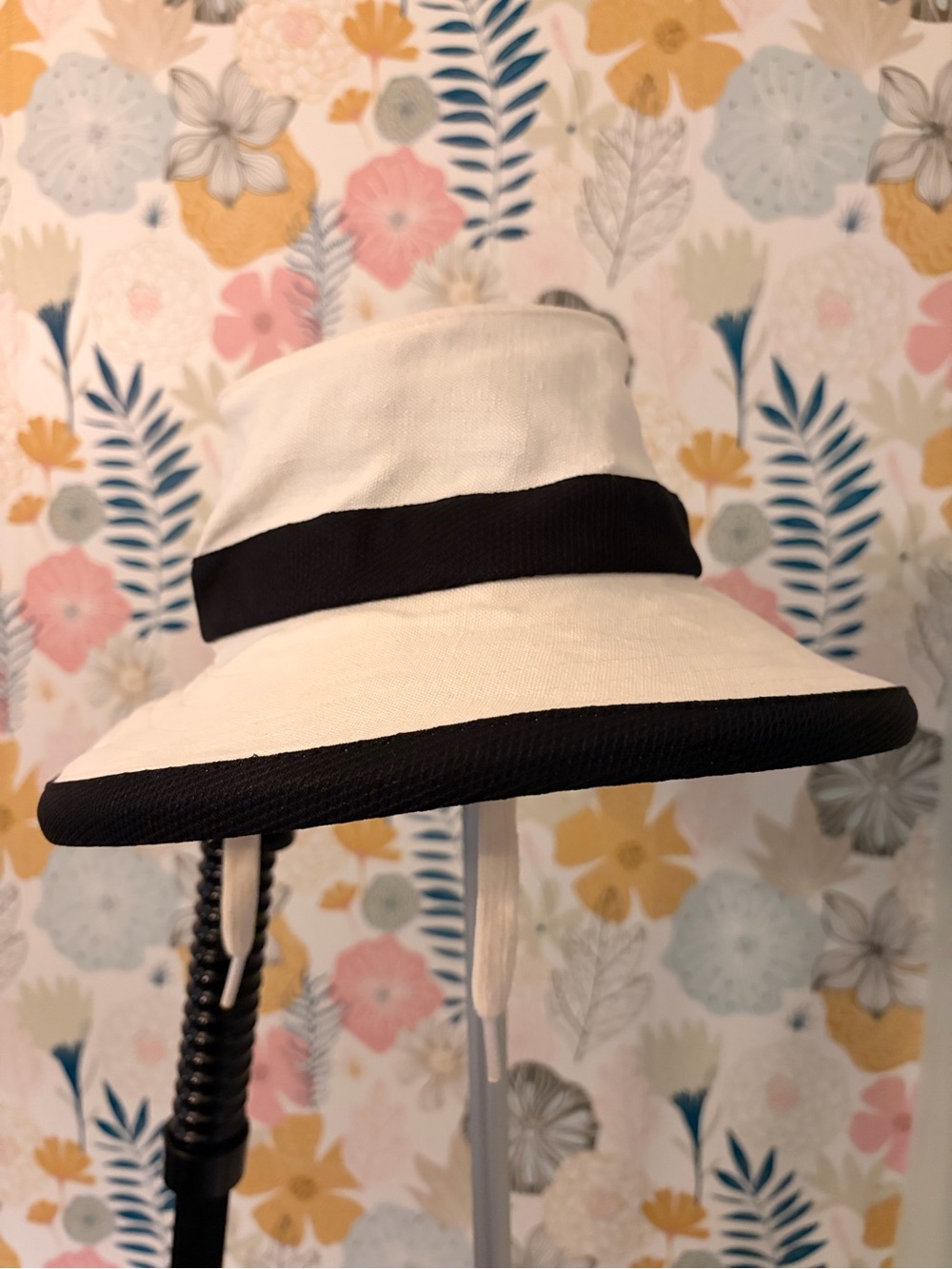 Tilly women’s Wide-Brim Sun Hat in White with Black Trim